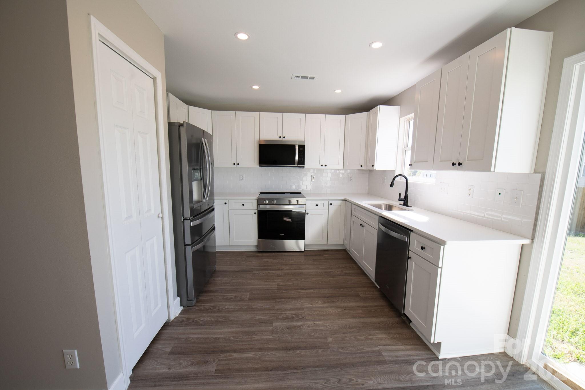 11055 Thousand Oaks Drive