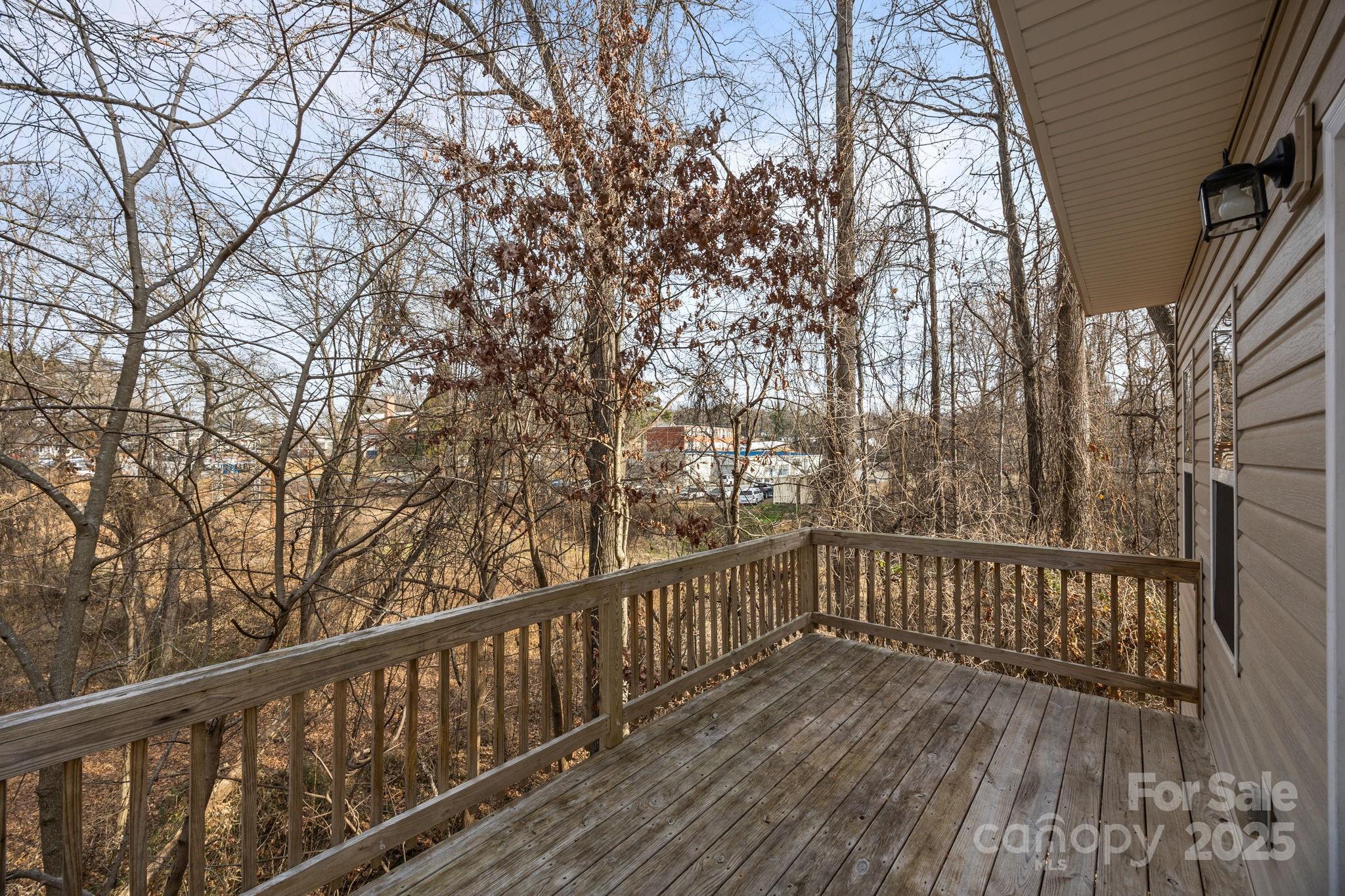 115 Lookout Point Place