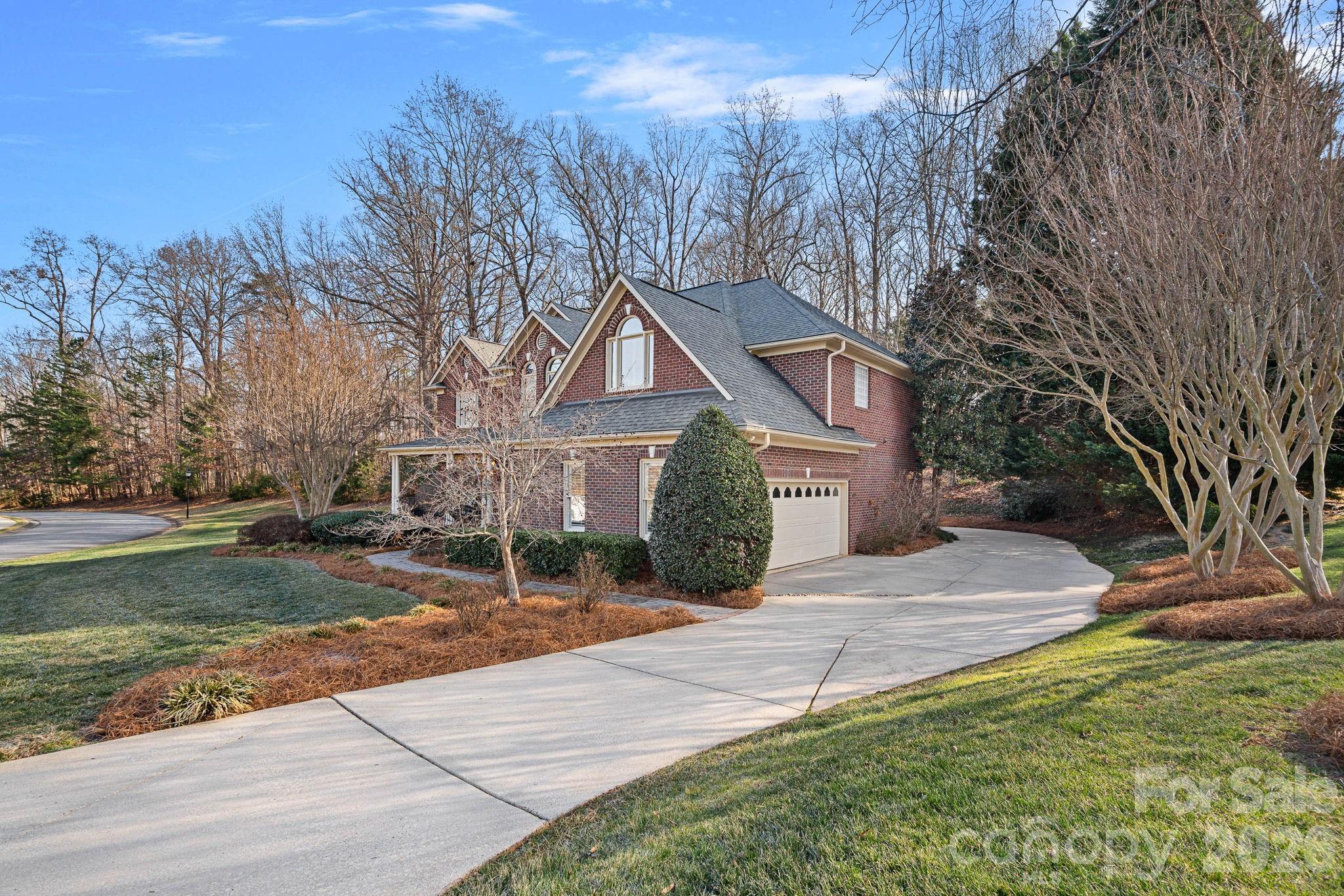 154 Pin Oak Lane