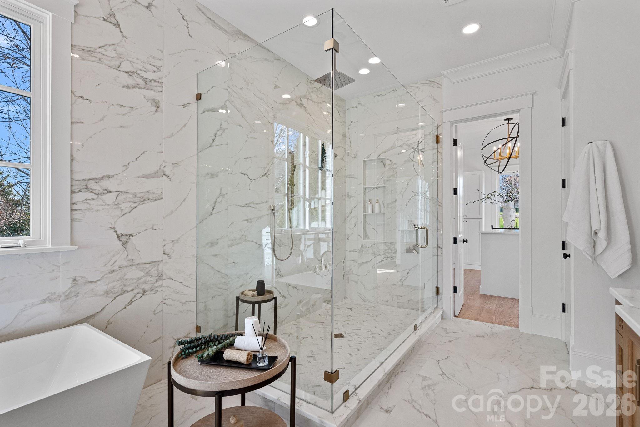 101 S Longfellow Lane