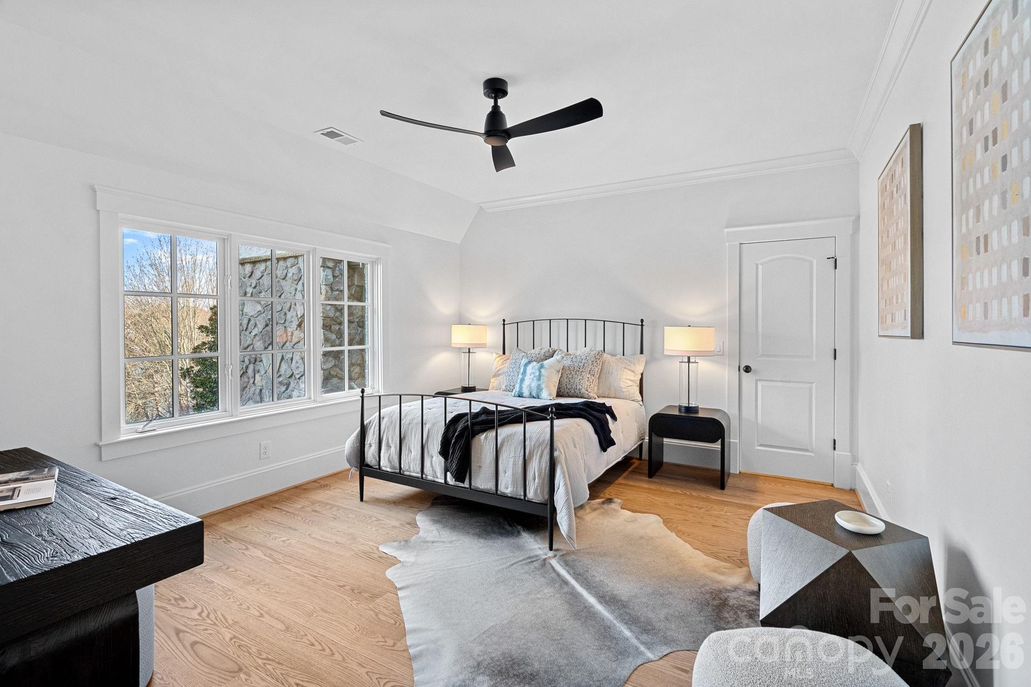 101 S Longfellow Lane