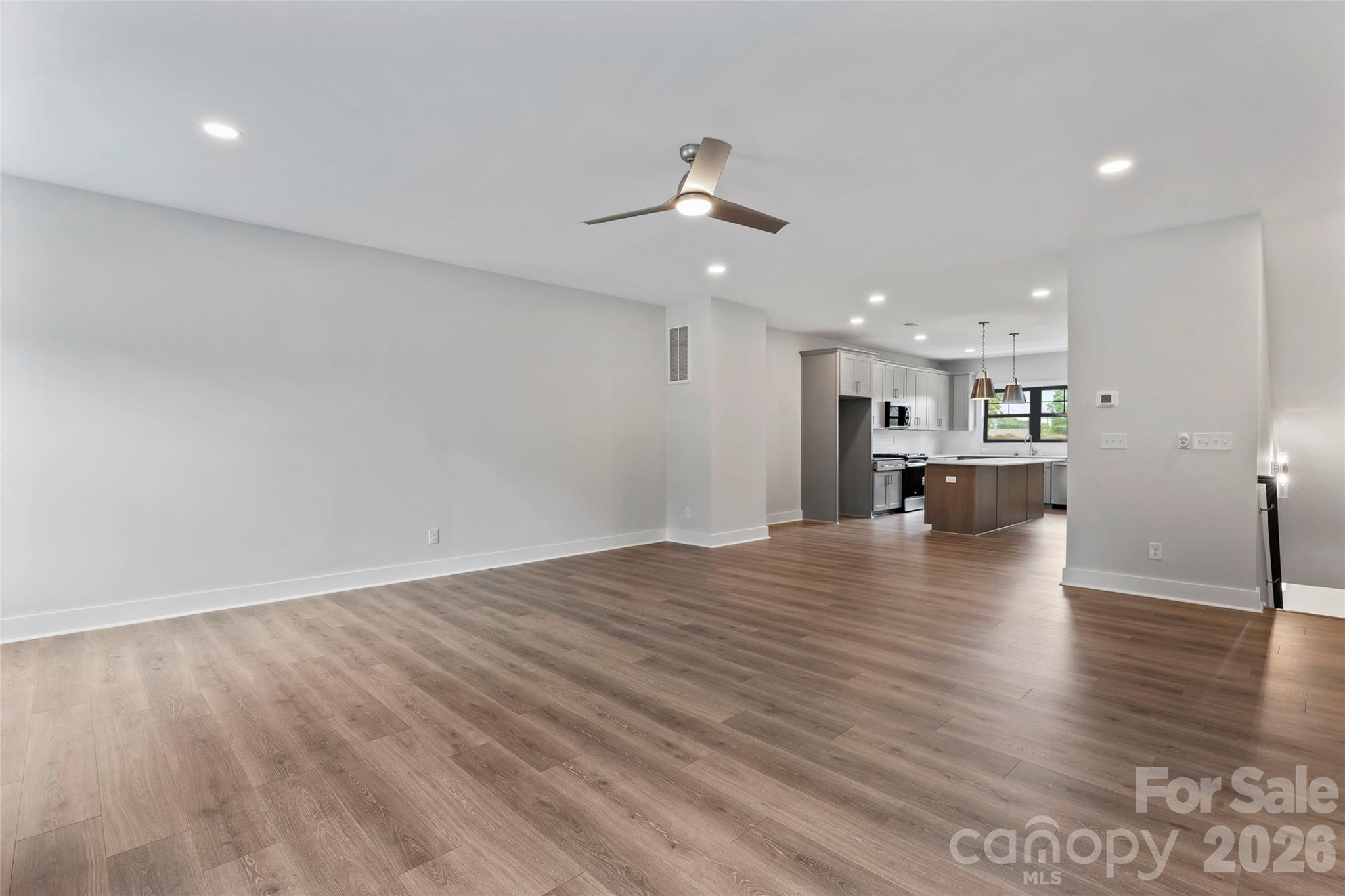 732 Falling Oak Alley