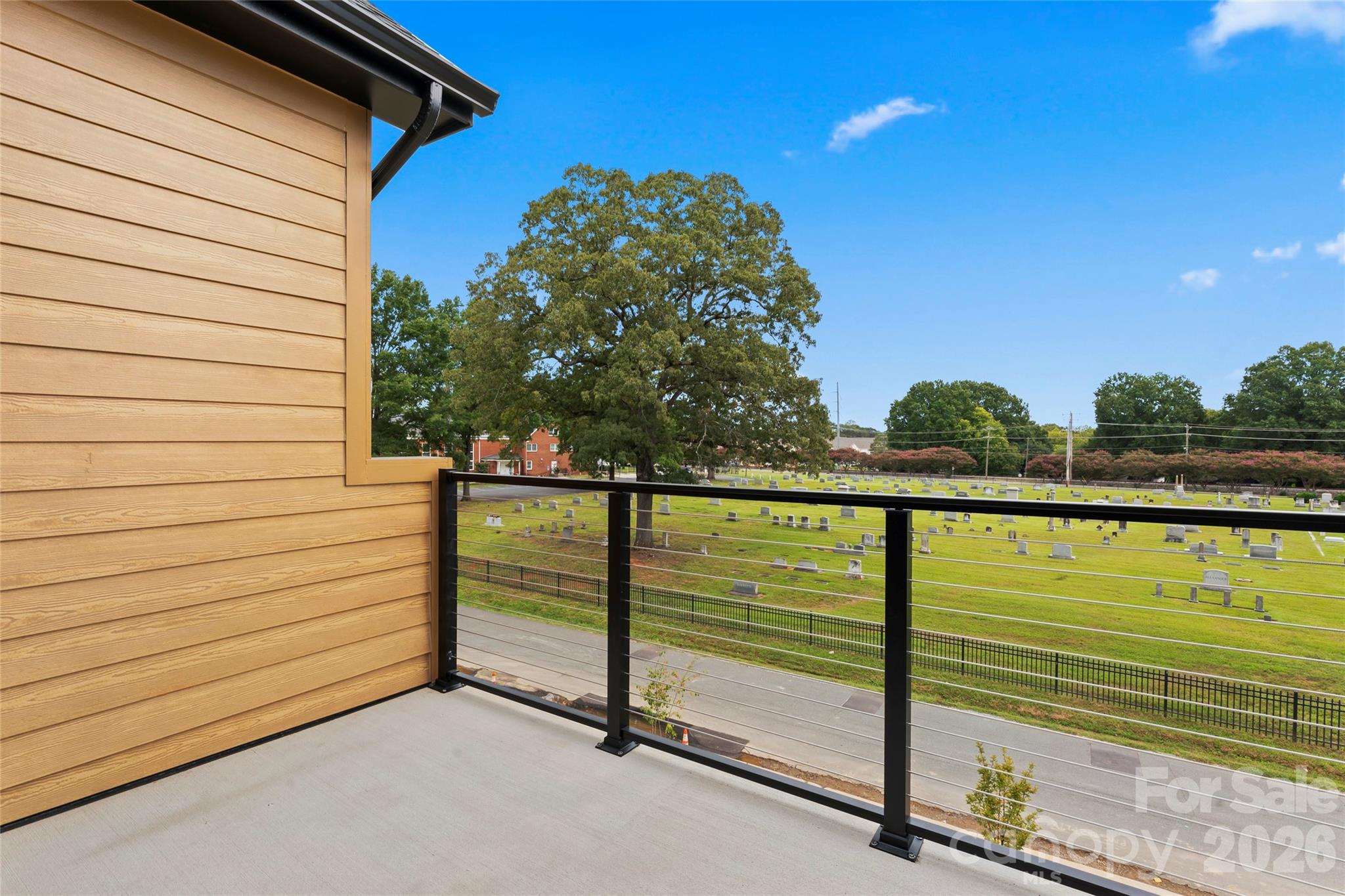 732 Falling Oak Alley