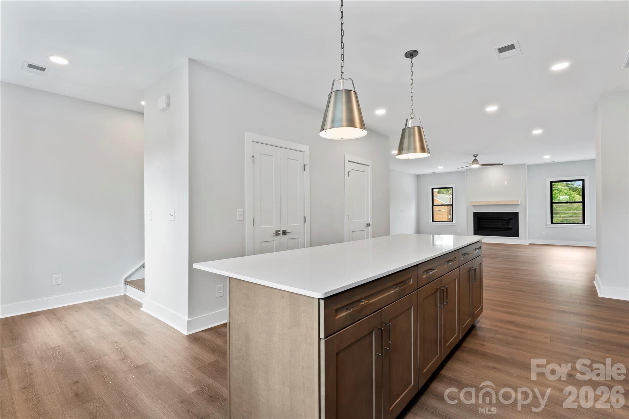 732 Falling Oak Alley