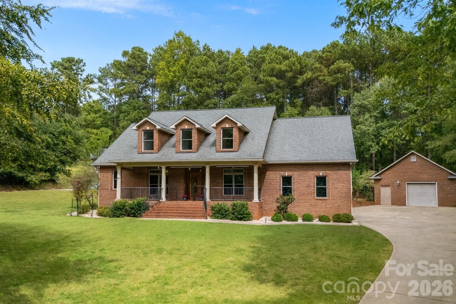 182 Broadview Circle