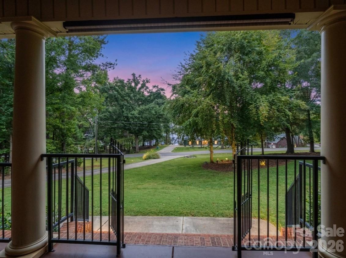 182 Broadview Circle
