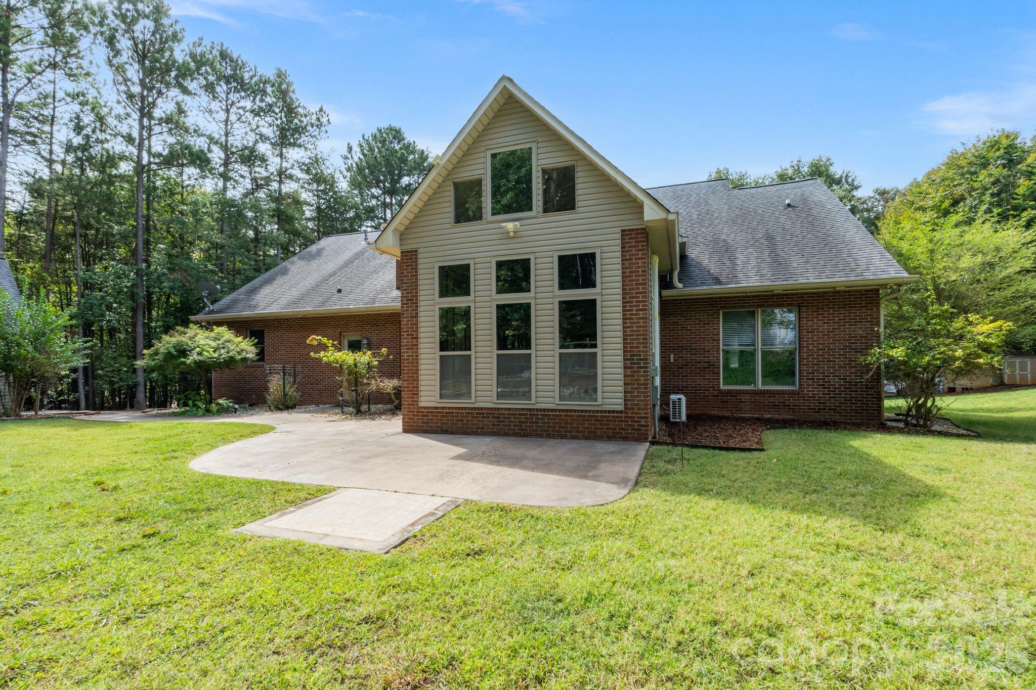 182 Broadview Circle