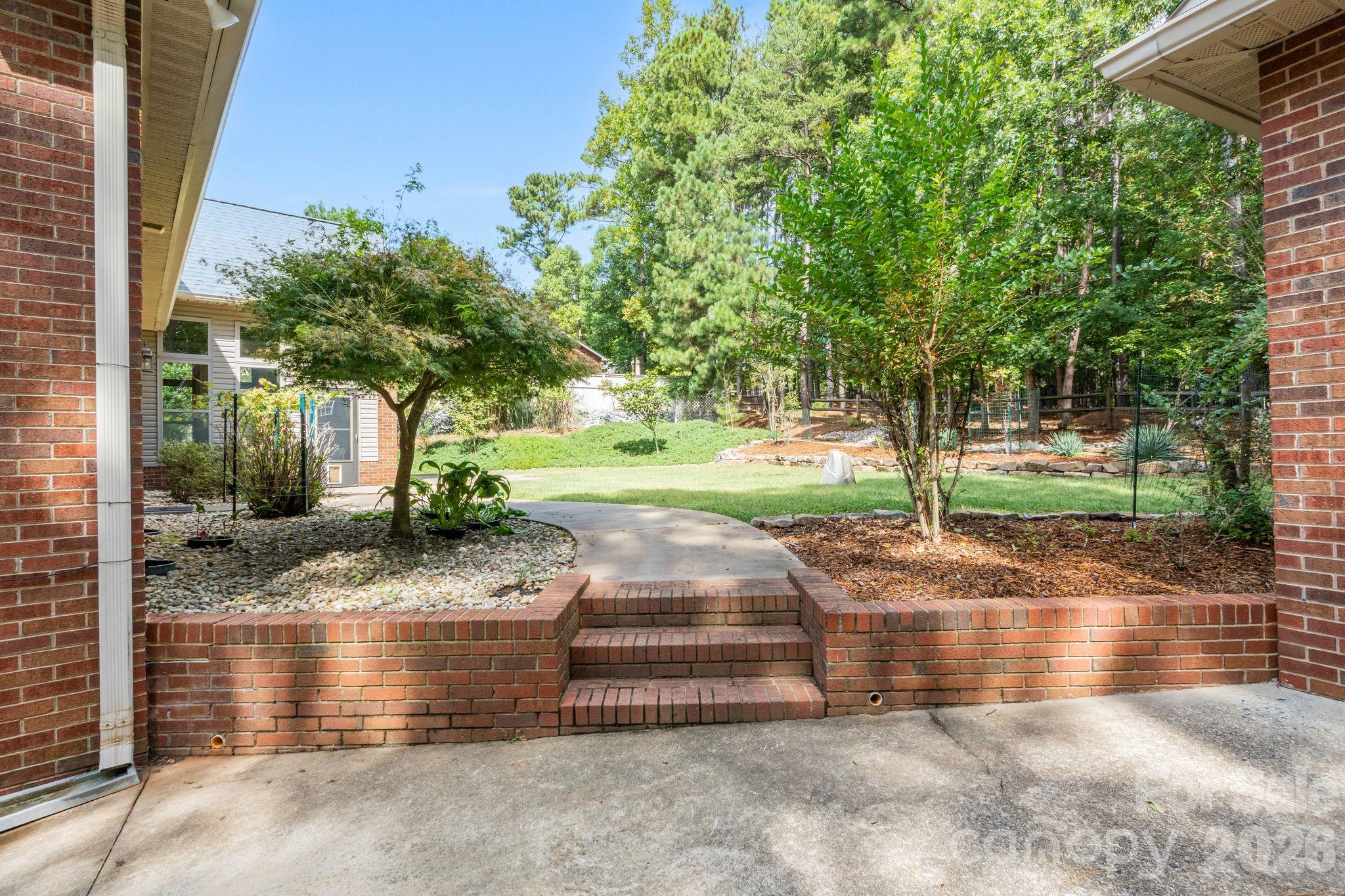 182 Broadview Circle