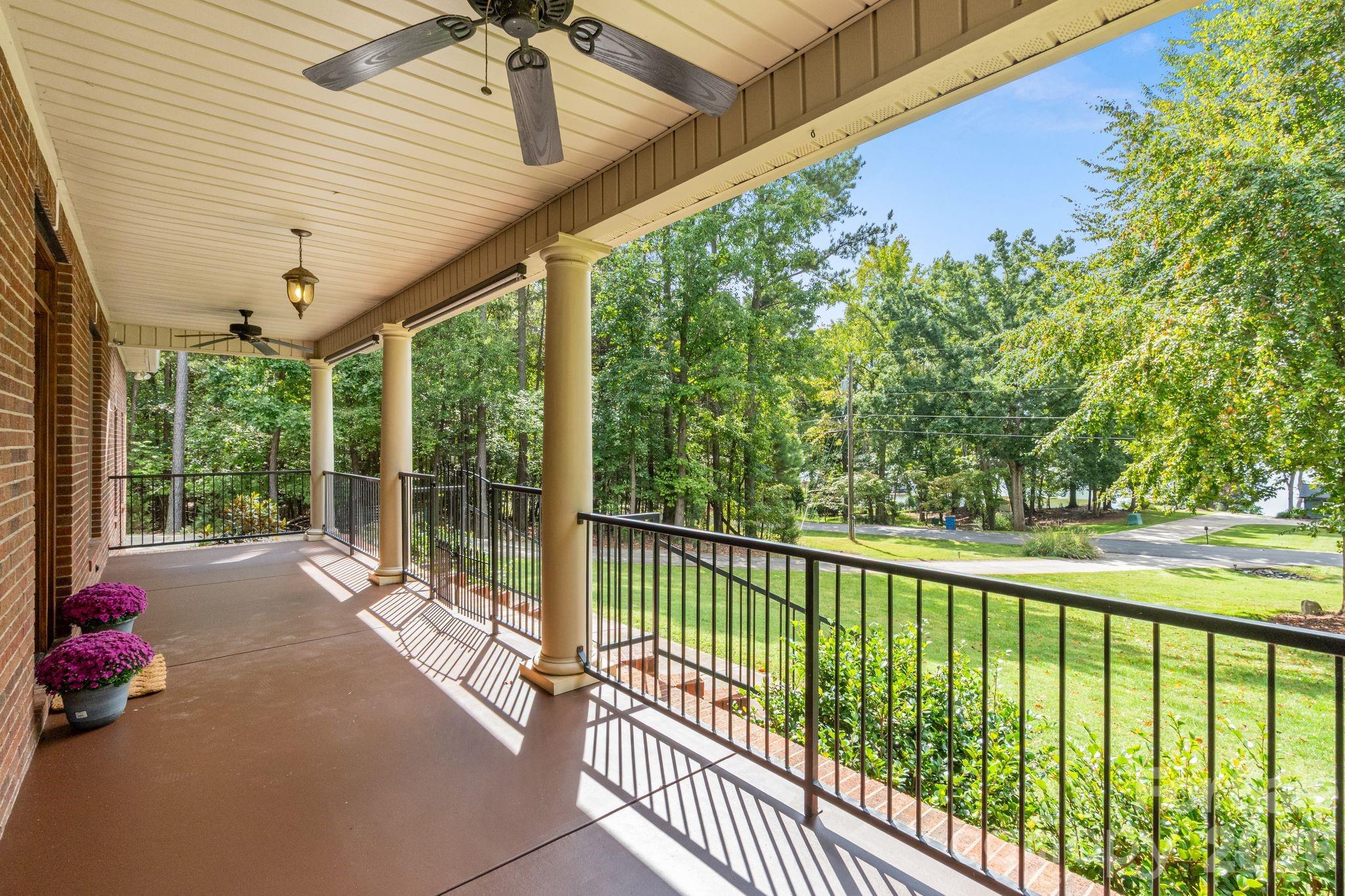 182 Broadview Circle