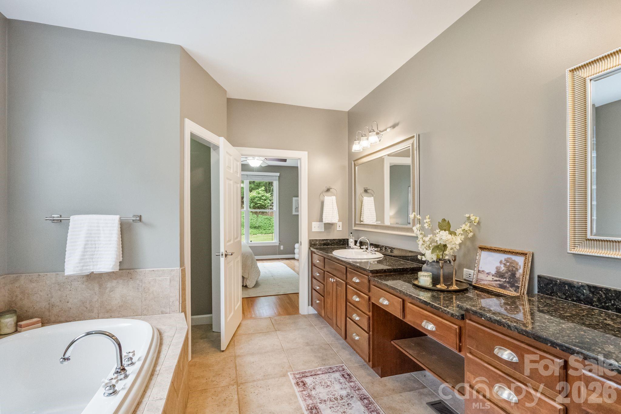 182 Broadview Circle