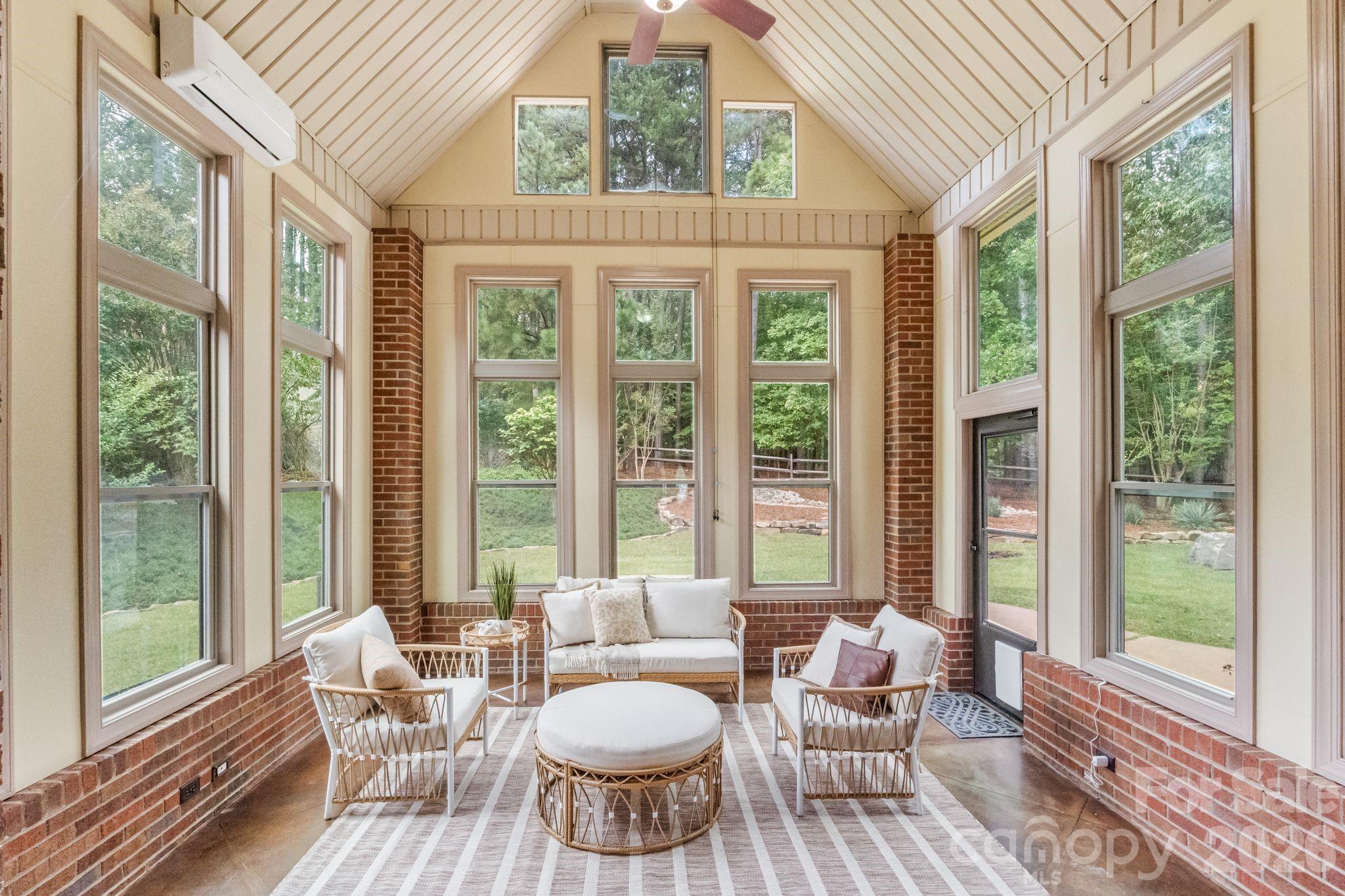 182 Broadview Circle