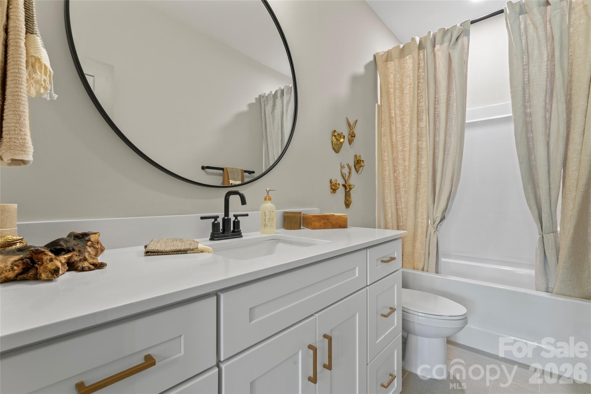 516 Mystic Park Alley Unit: 3