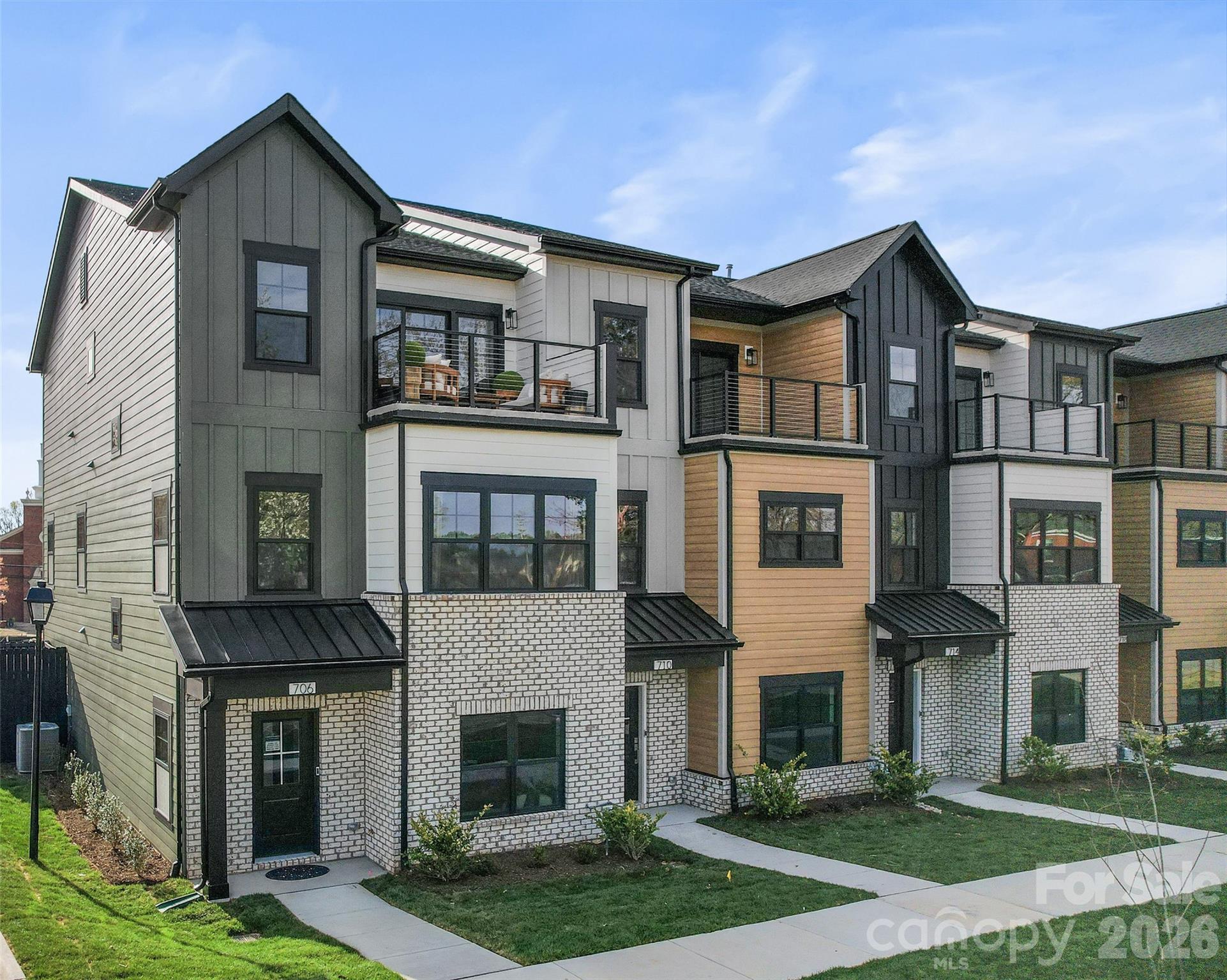 516 Mystic Park Alley Unit: 3