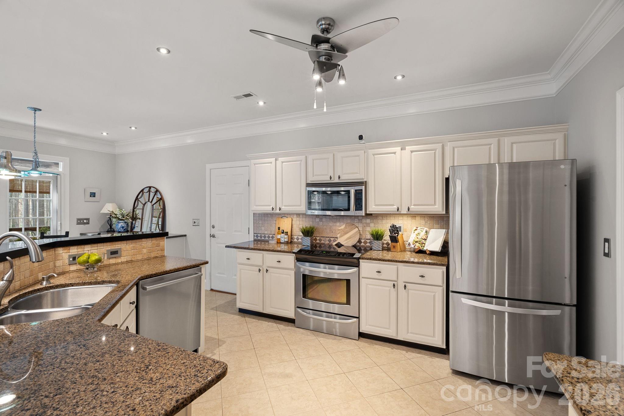 115 Pine Cliff Lane