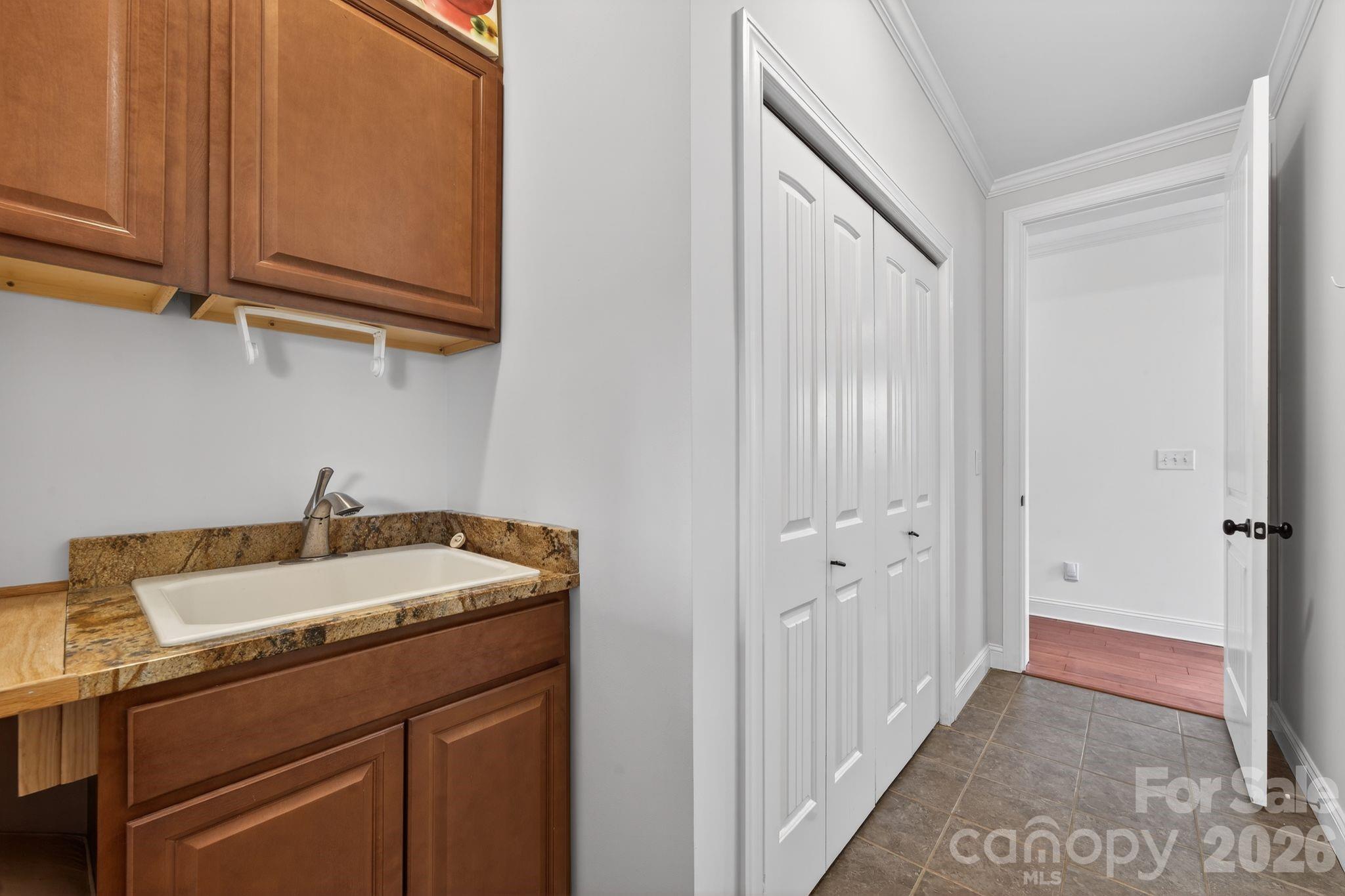 8428 Island Point Road