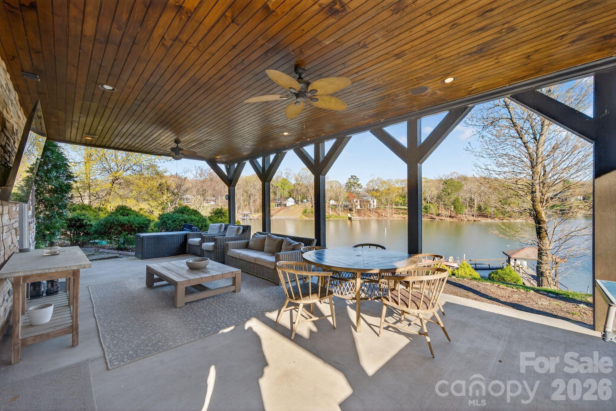 8428 Island Point Road