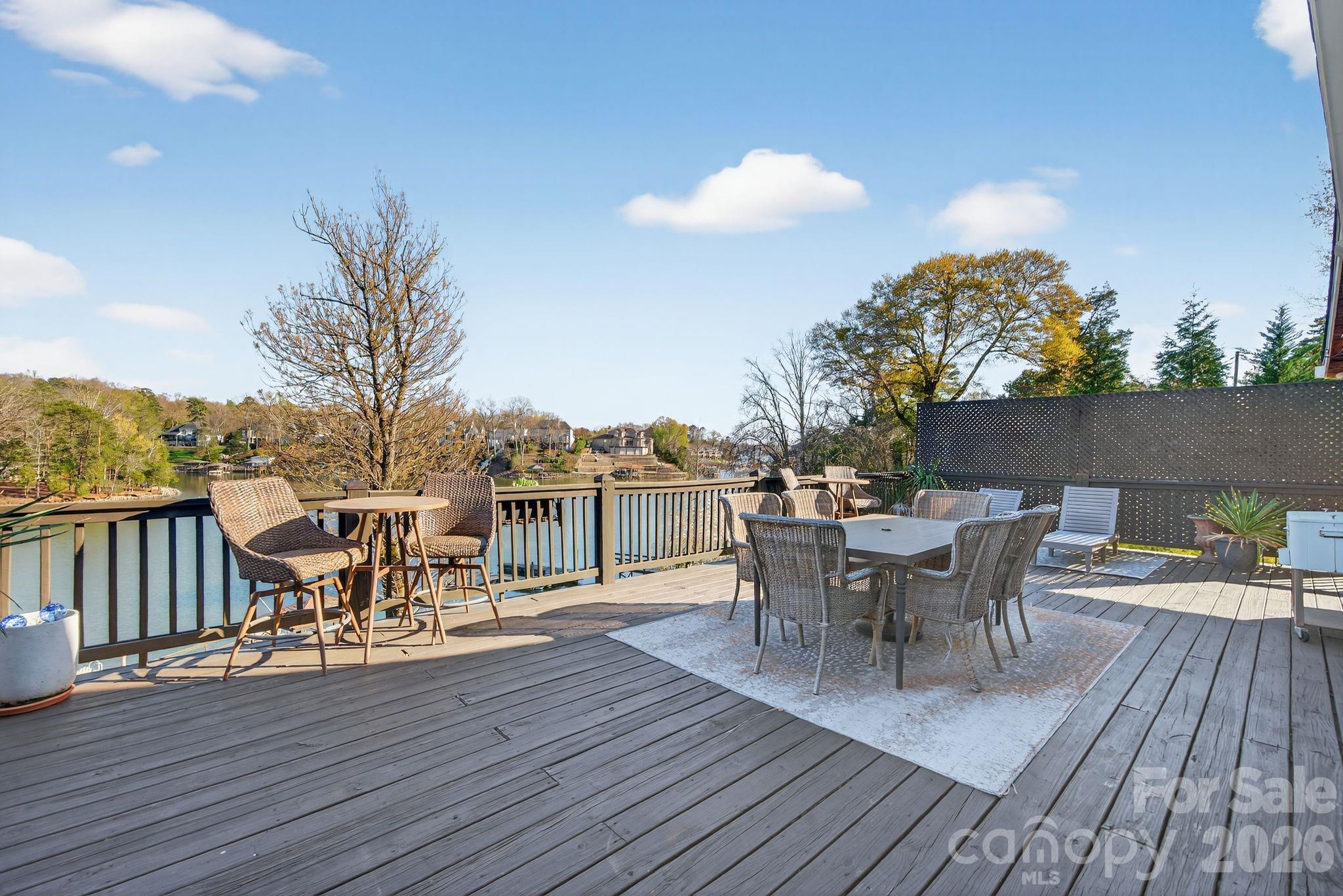 8428 Island Point Road