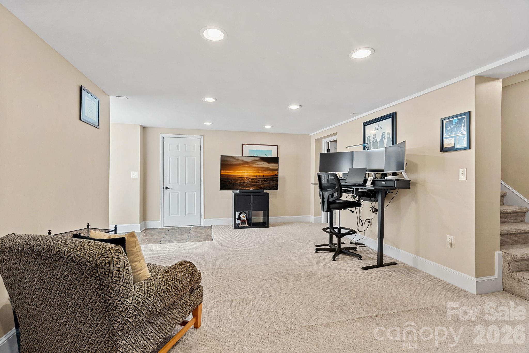 134 Lawrence Tee Lane