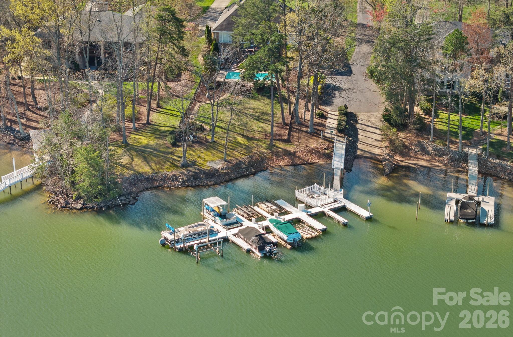 134 Lawrence Tee Lane