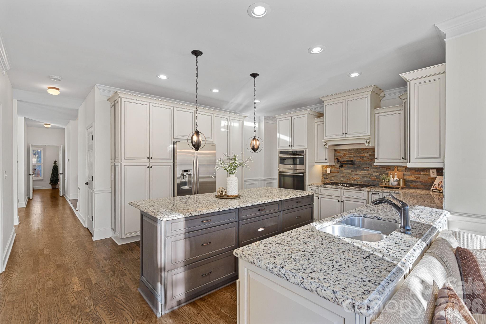 134 Lawrence Tee Lane