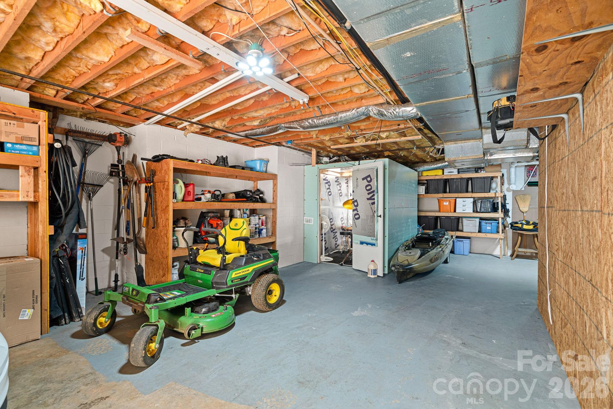 134 Lawrence Tee Lane