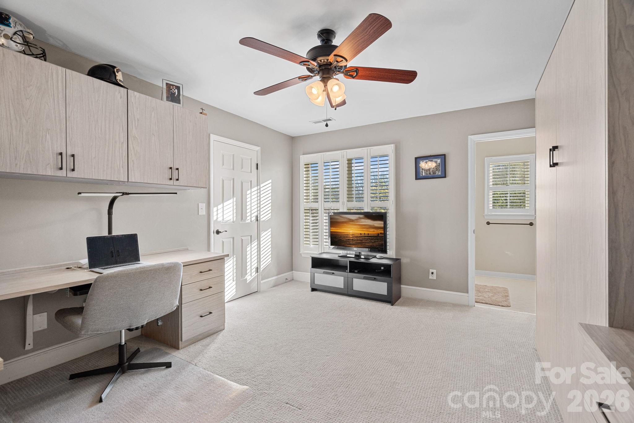 134 Lawrence Tee Lane