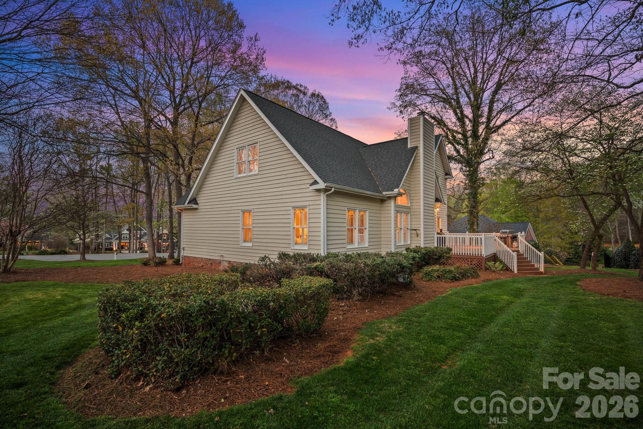 134 Lawrence Tee Lane