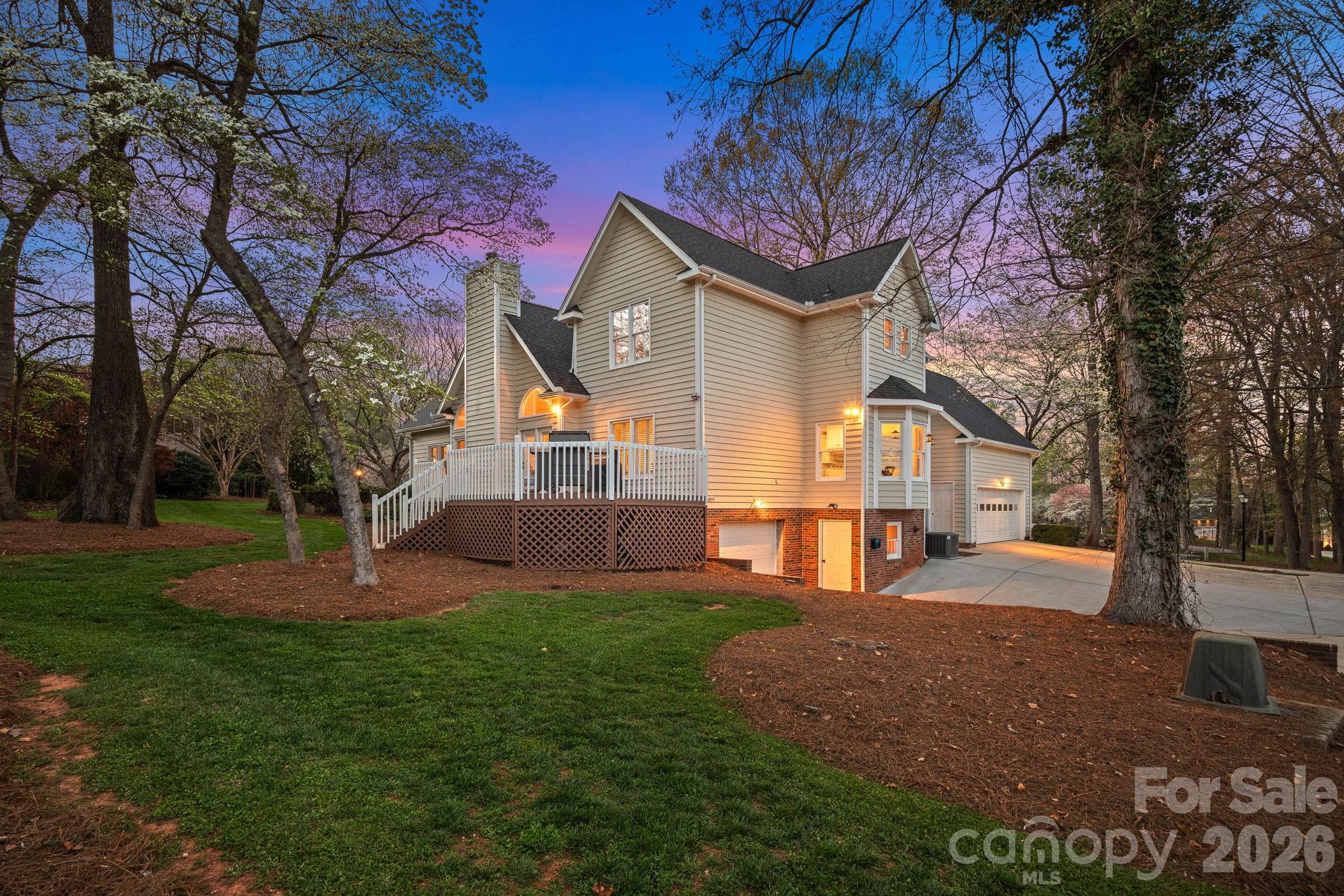 134 Lawrence Tee Lane