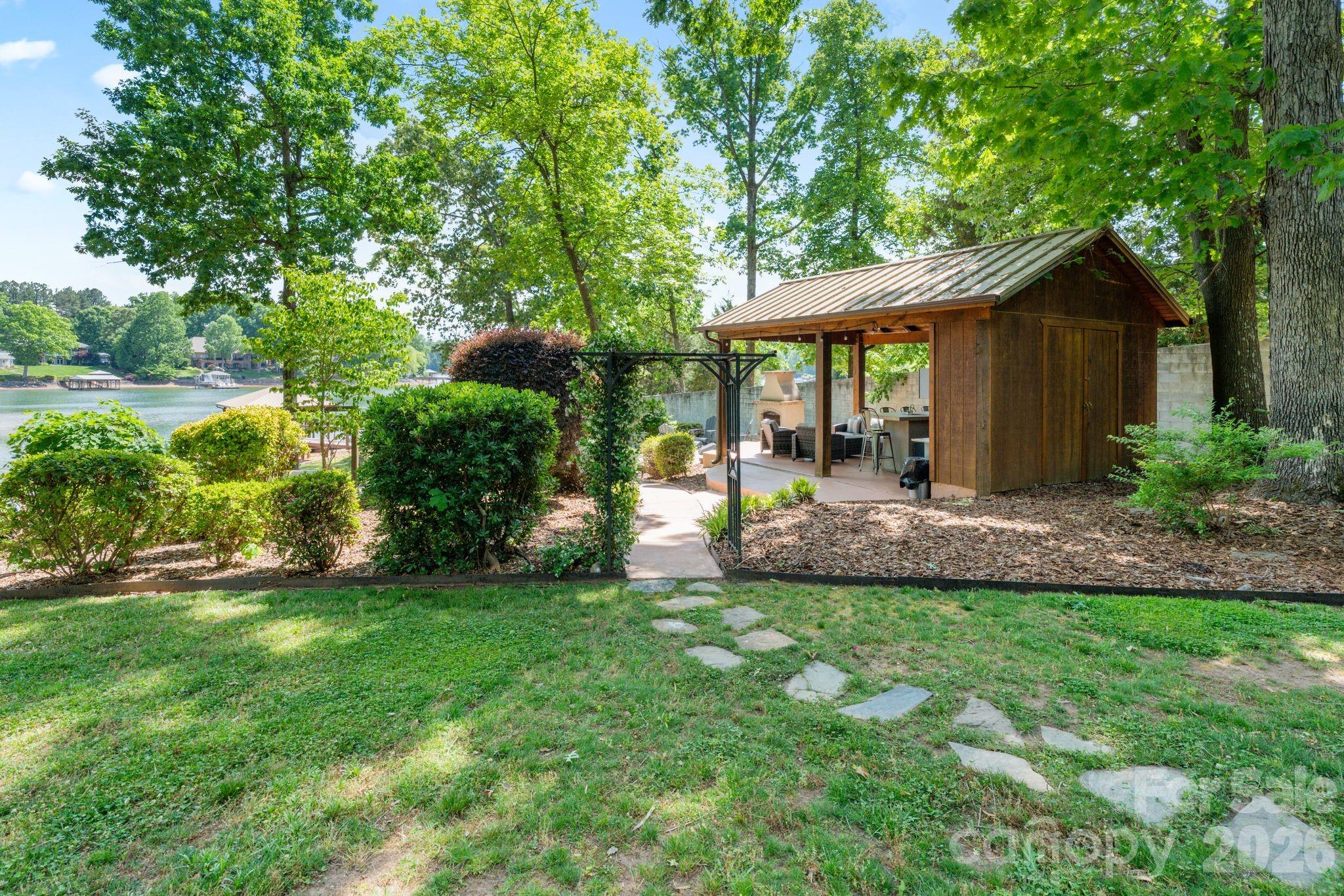 450 Greenbay Road