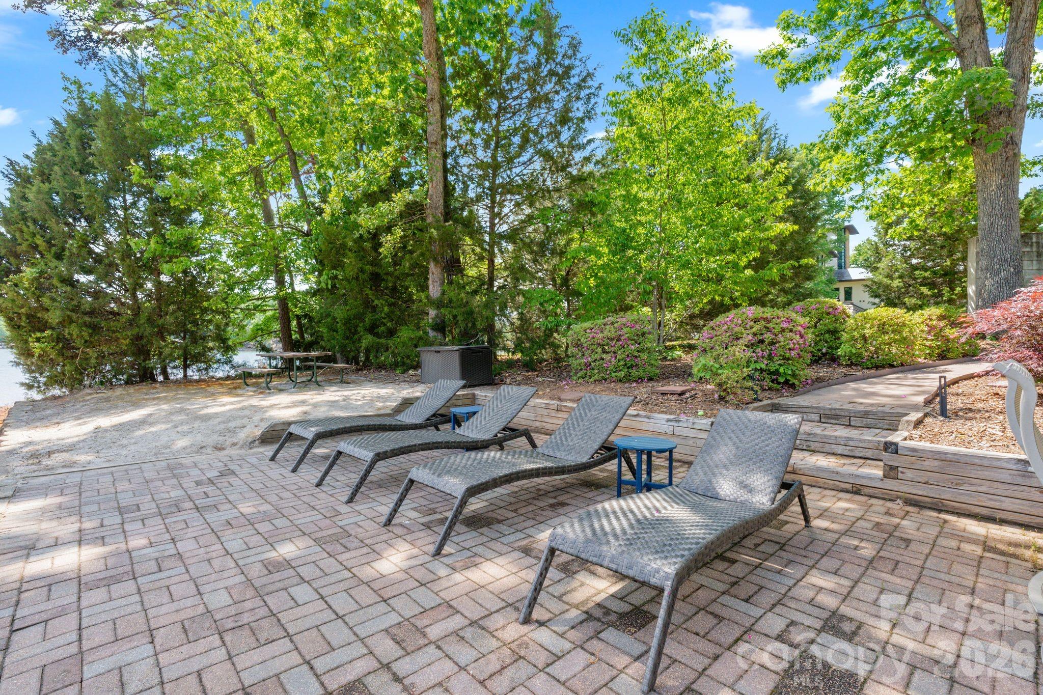450 Greenbay Road