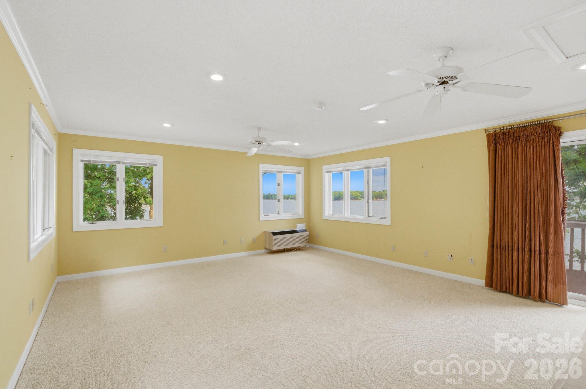 3725 Kingfisher Lane