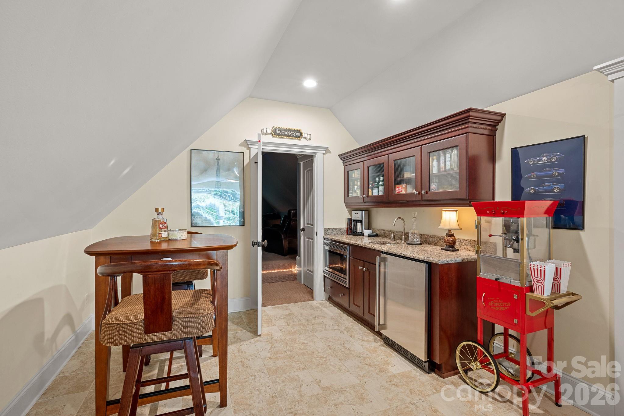 121 Willow Bend Court