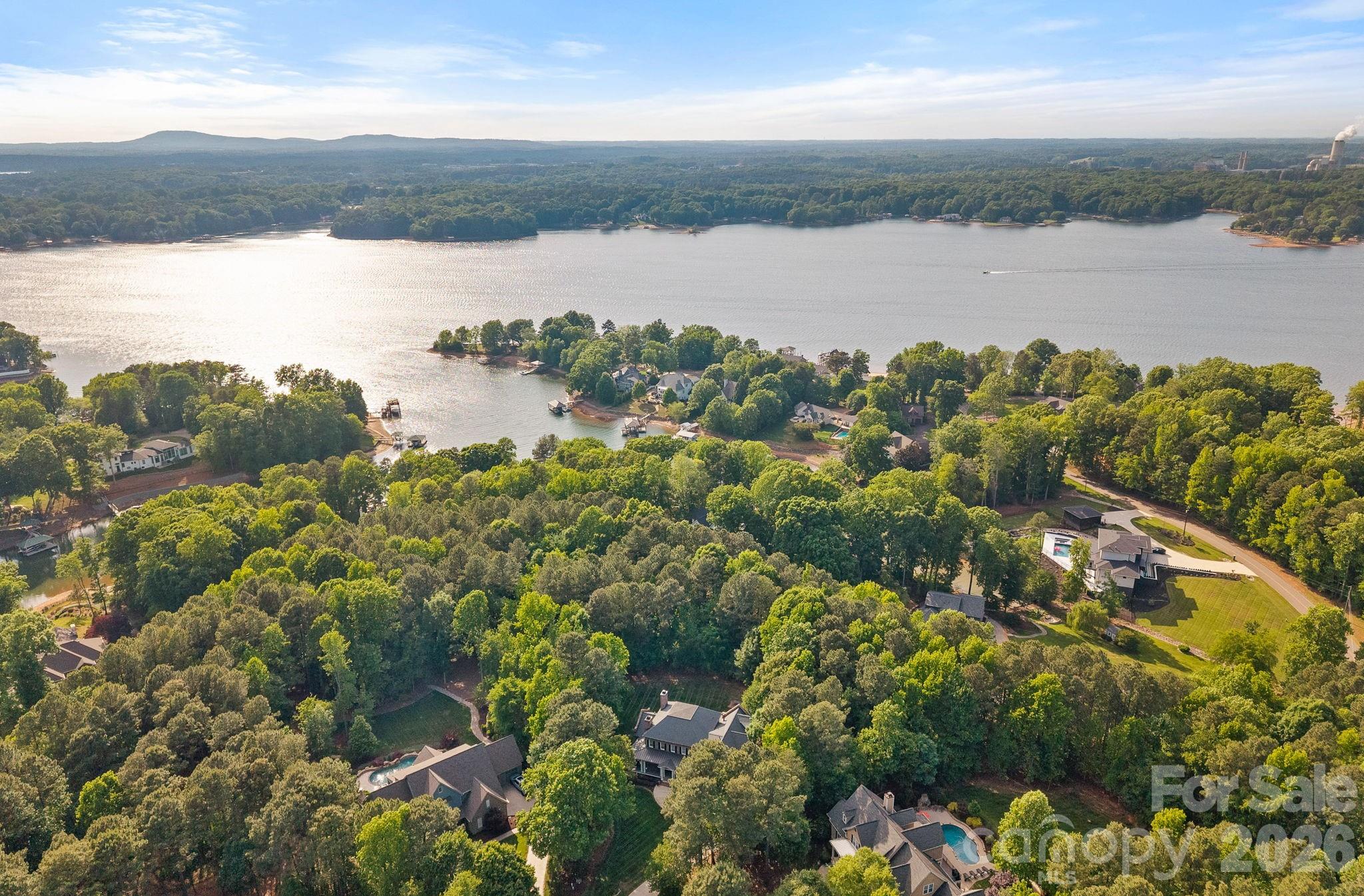 121 Willow Bend Court