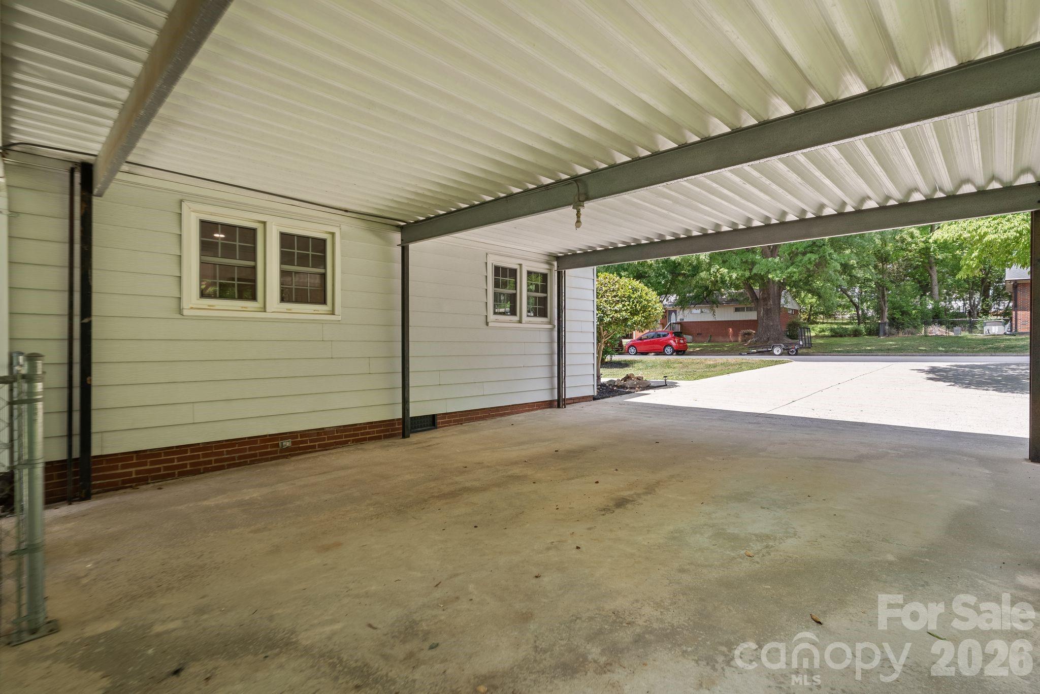 753 Carpenter Avenue
