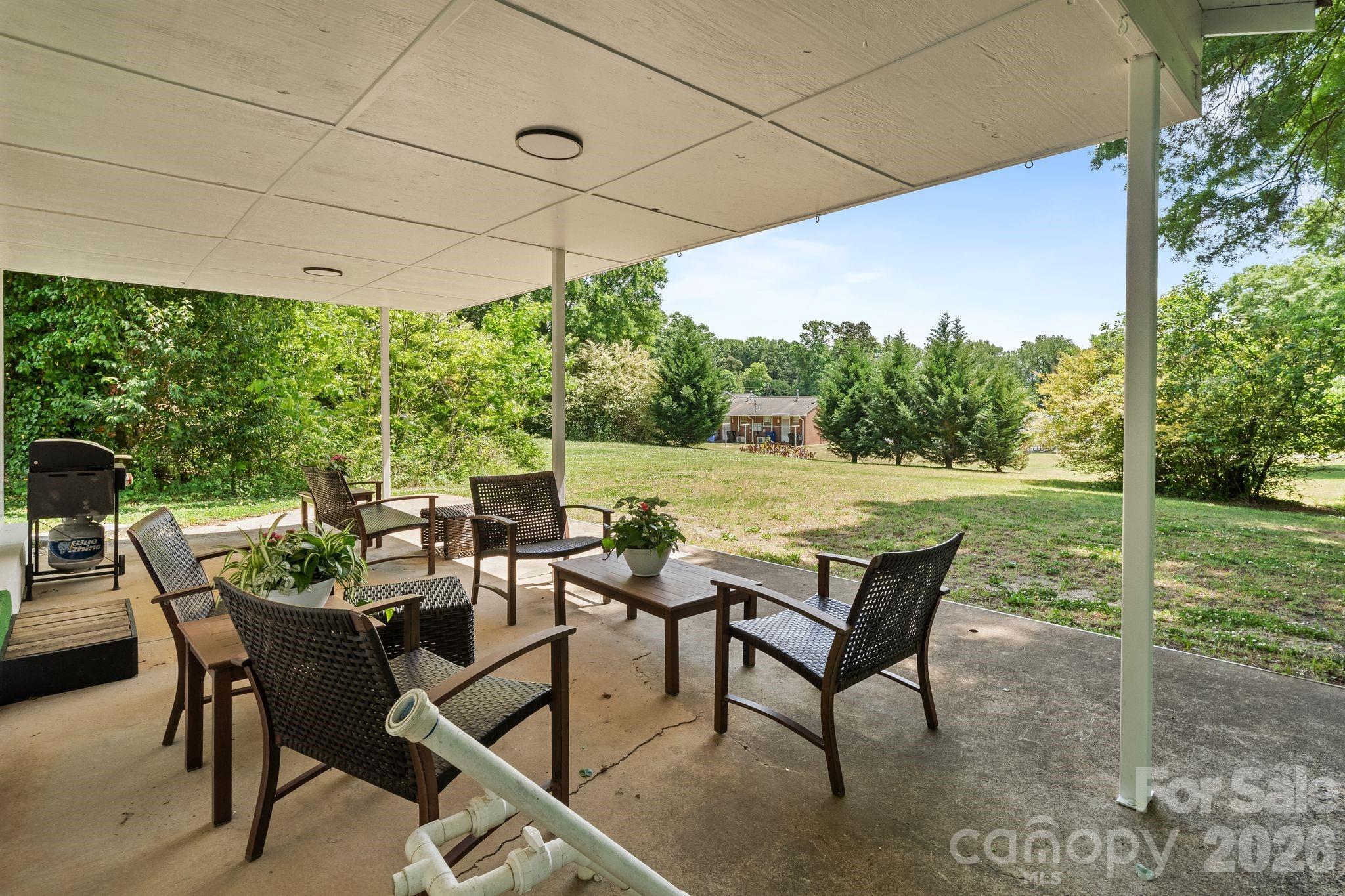 753 Carpenter Avenue