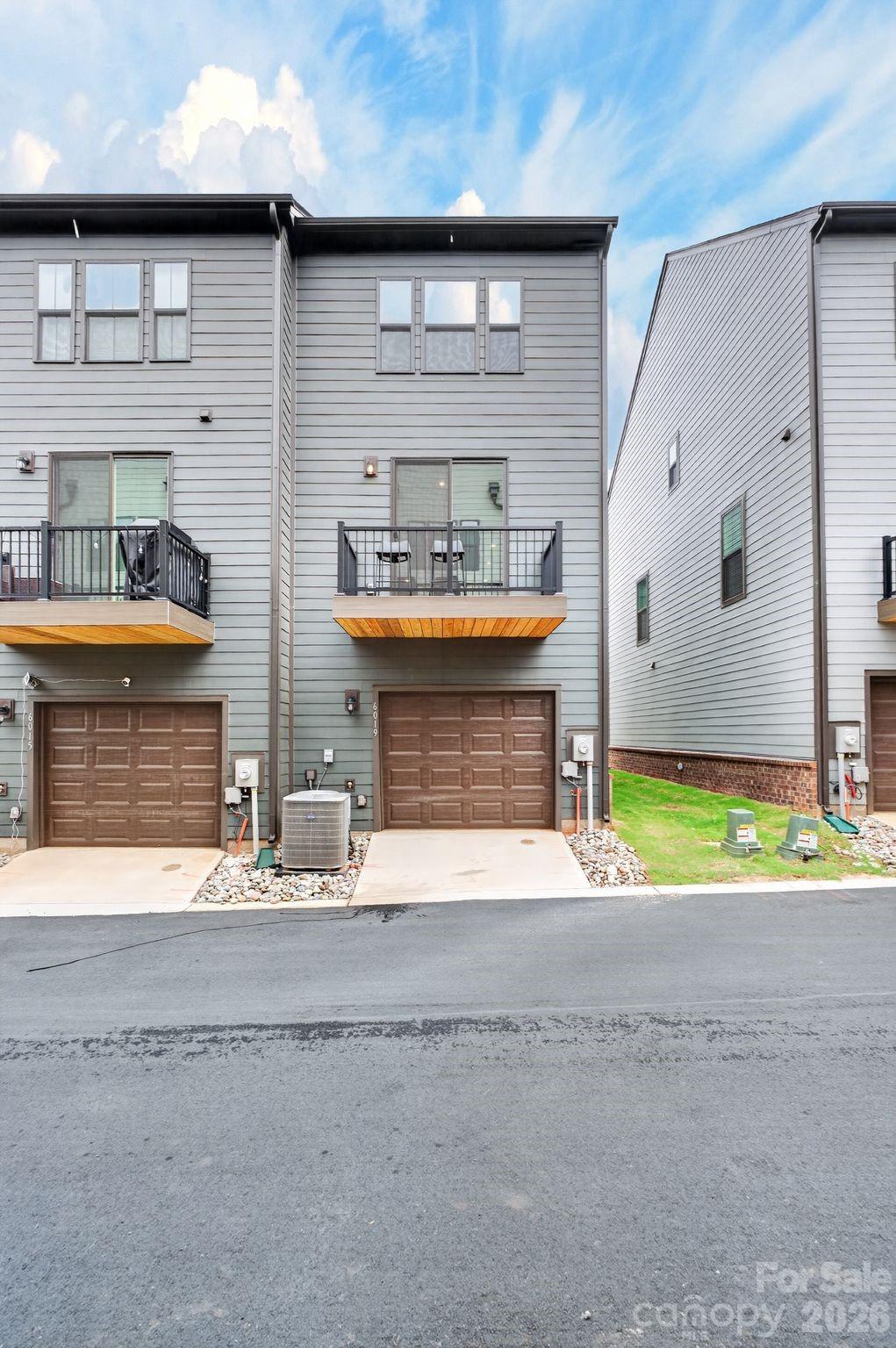 6019 Fonsac Lane Unit: 2007A