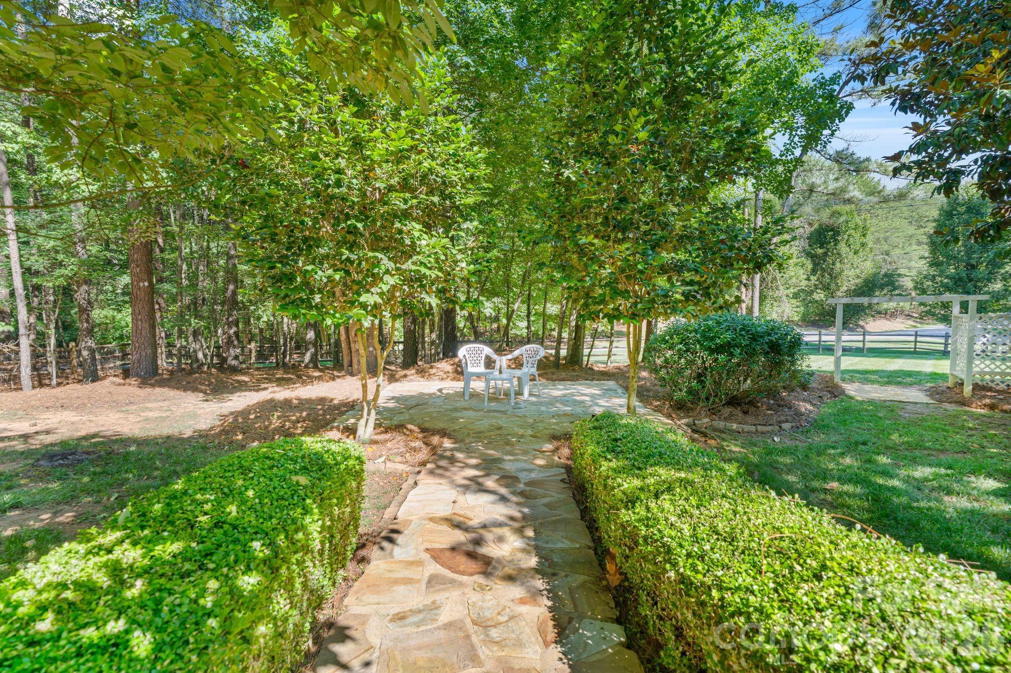 108 Broadview Circle