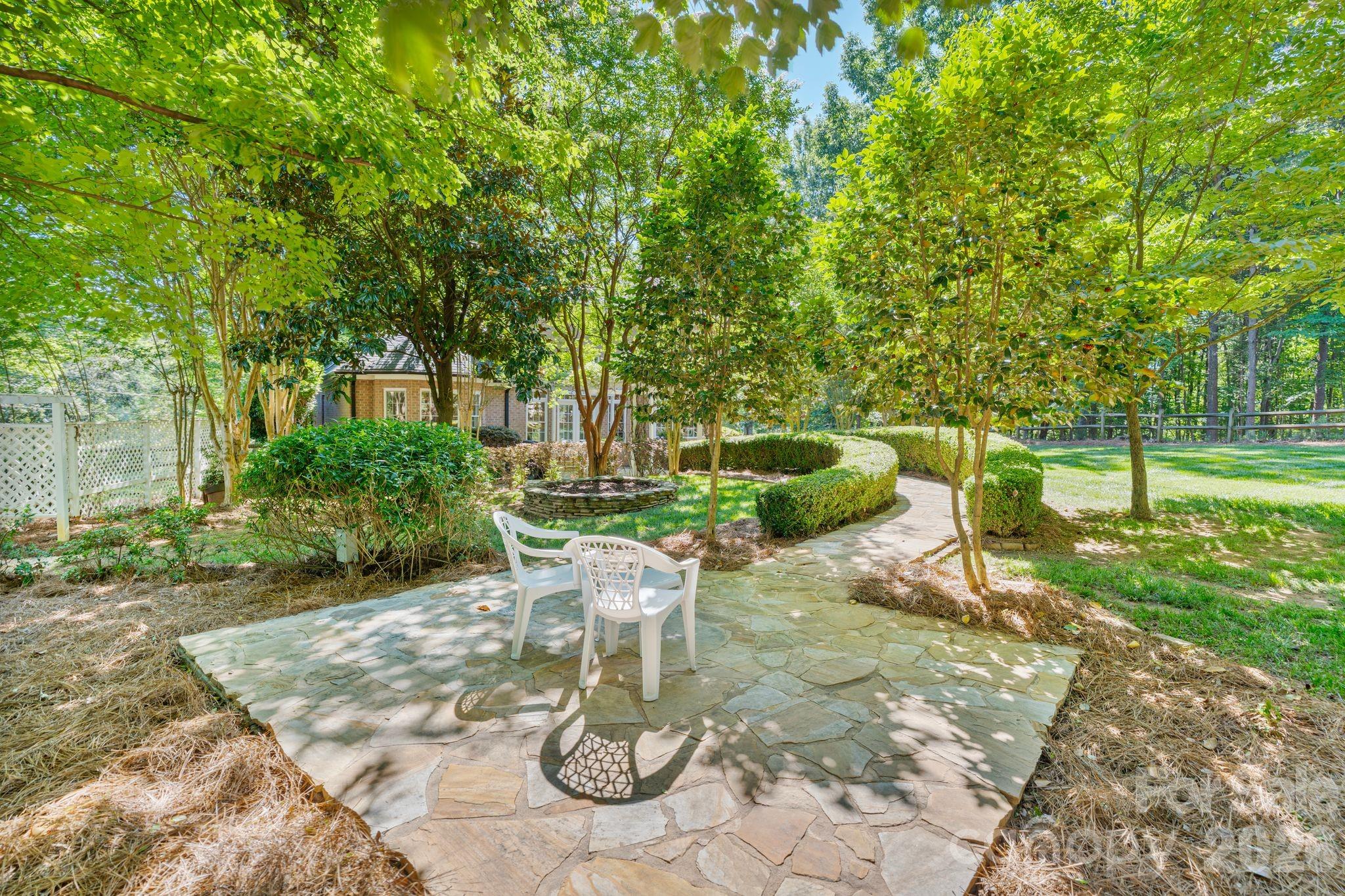 108 Broadview Circle