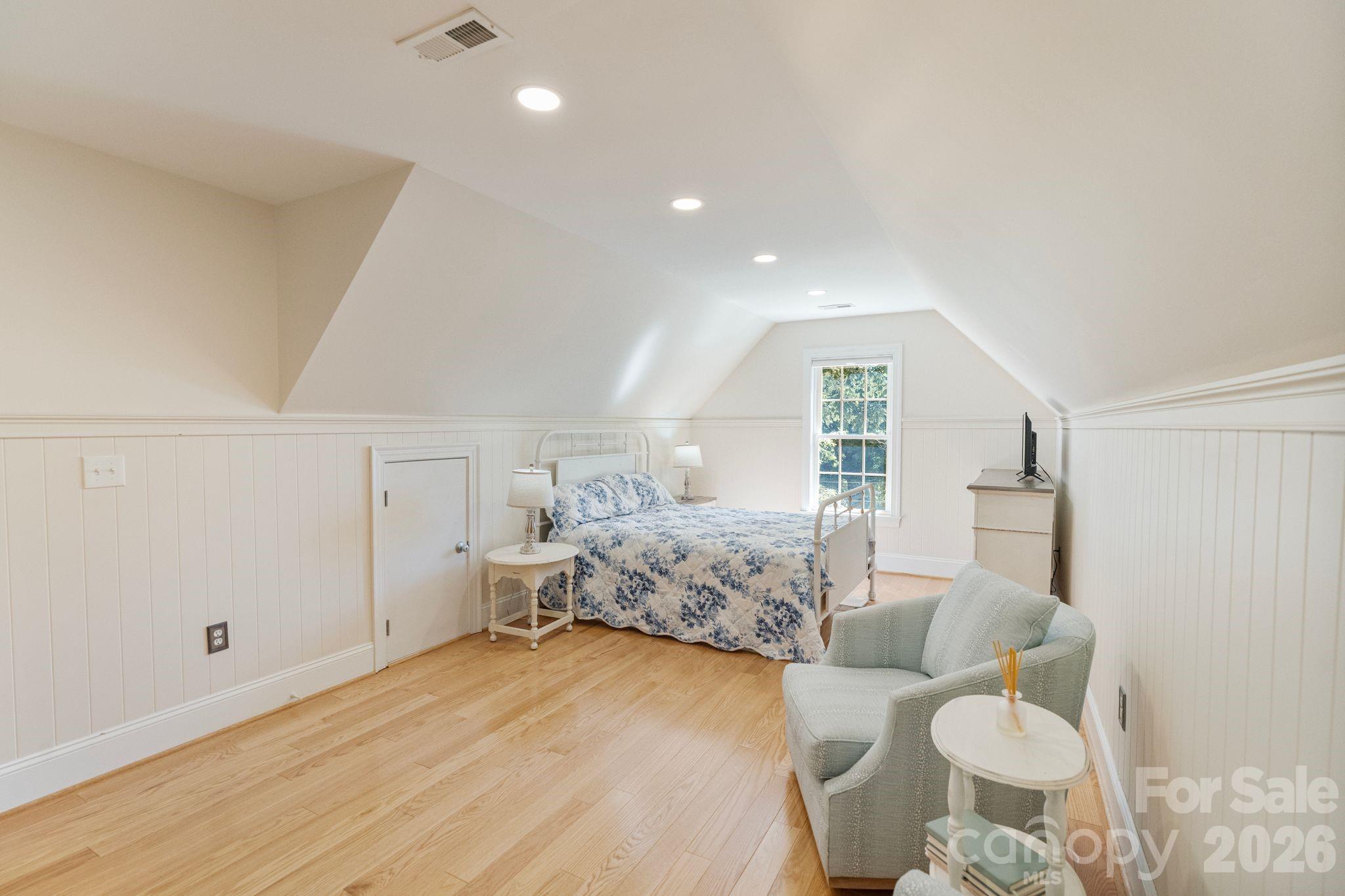 108 Broadview Circle