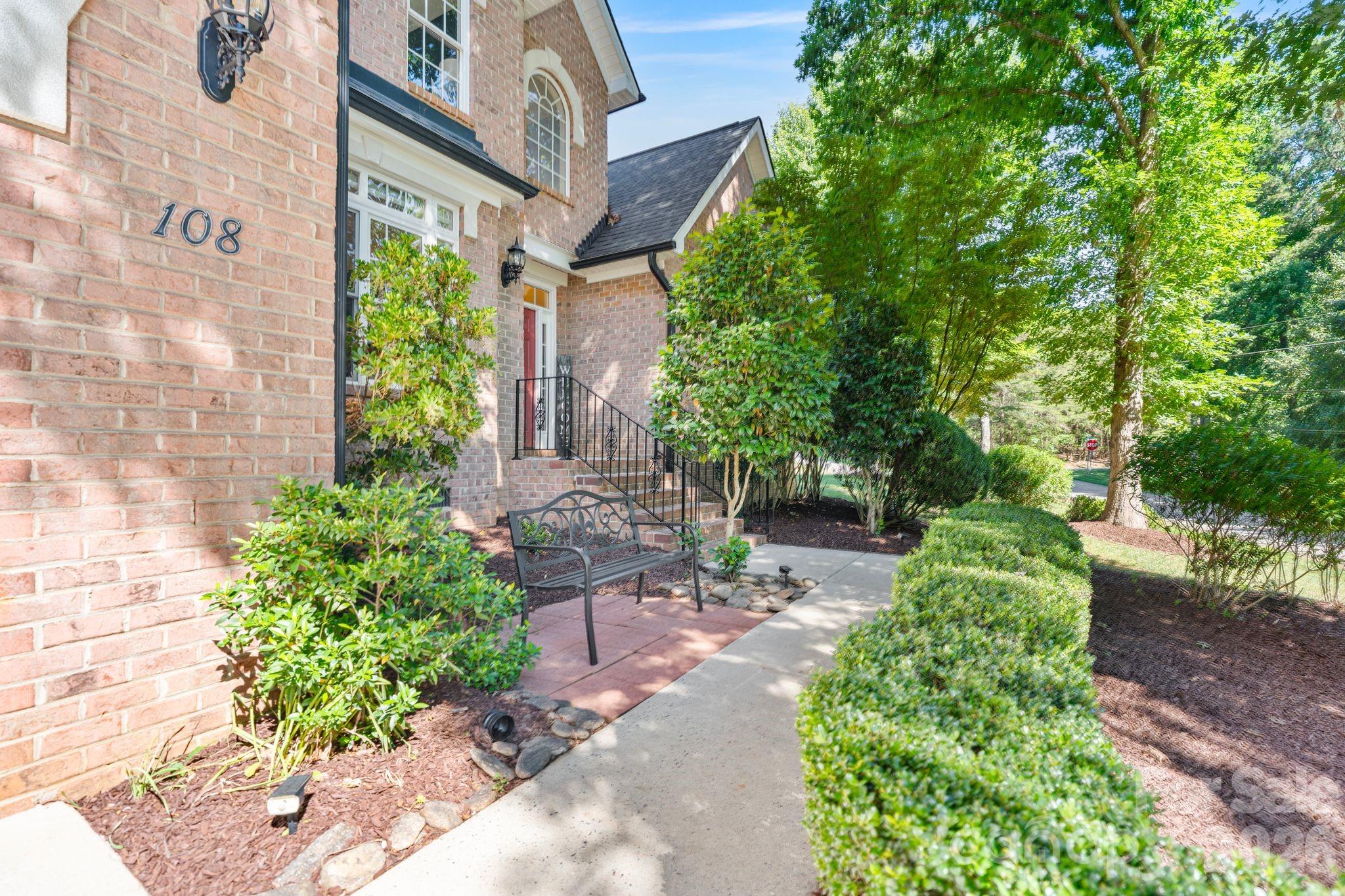 108 Broadview Circle