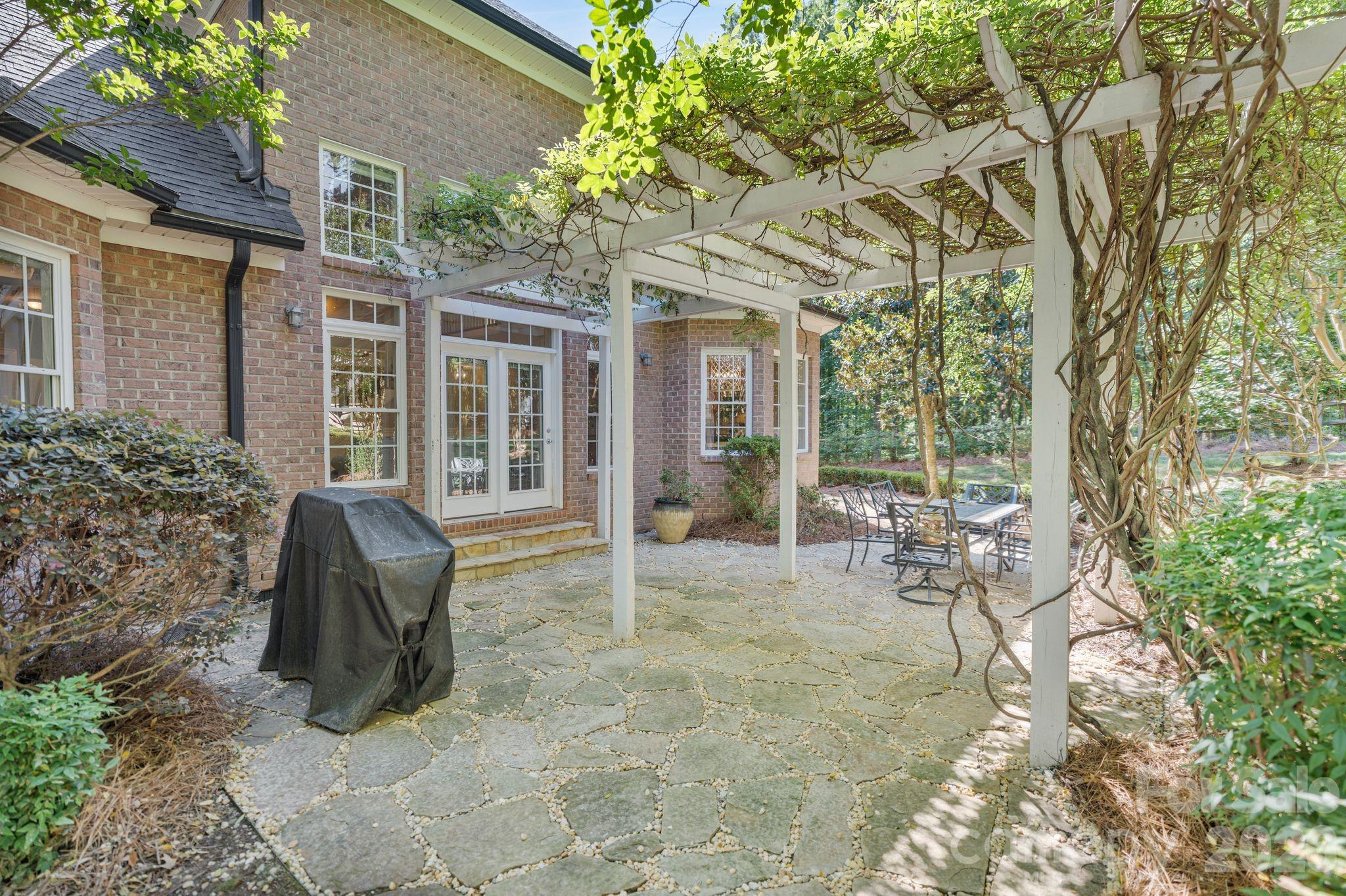 108 Broadview Circle