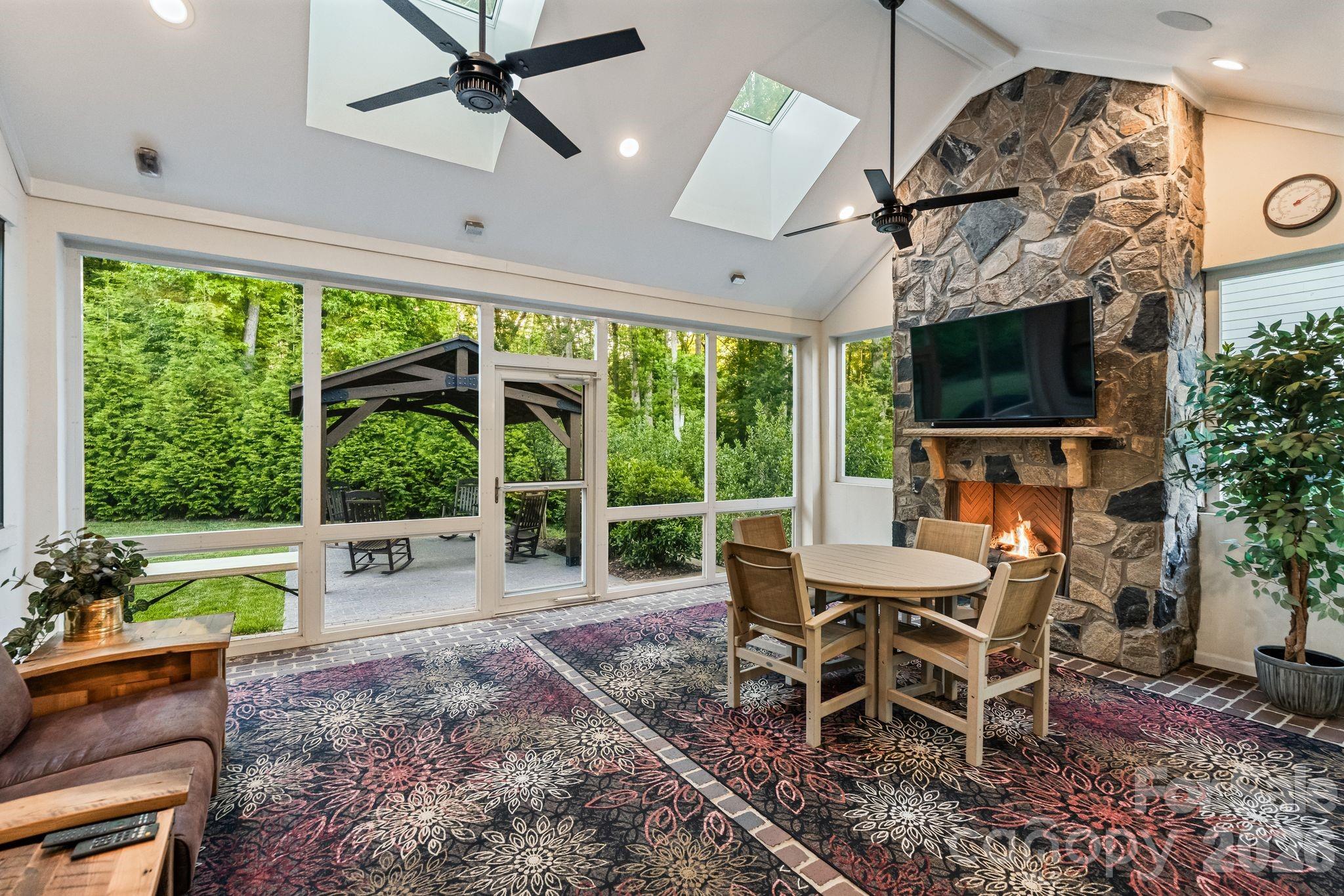 13212 Oak Farm Lane