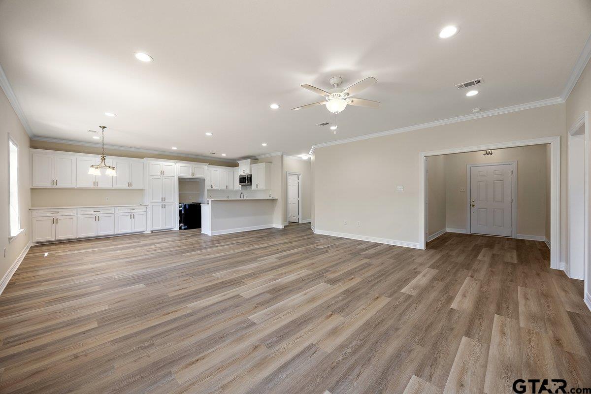 150 S Easy Street