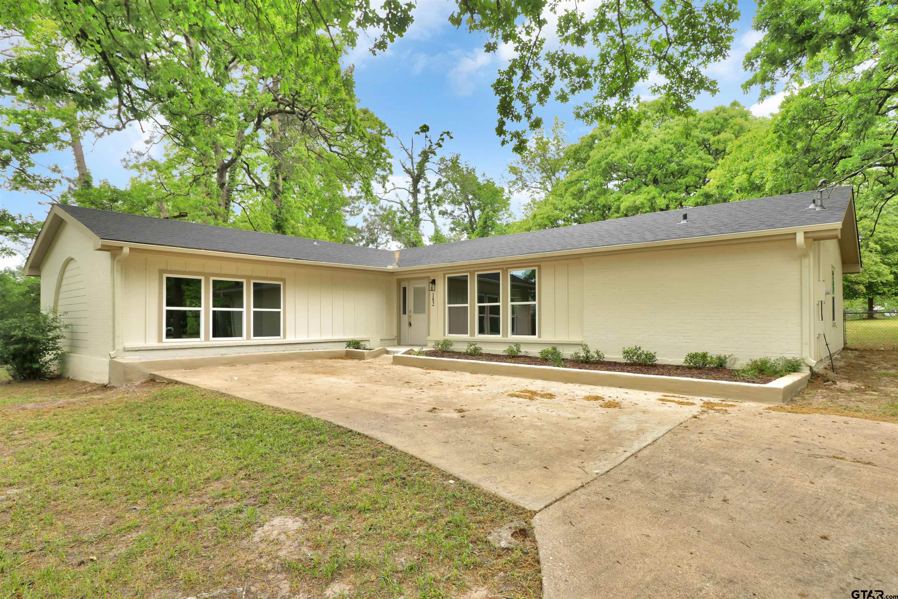 182 County Road 1329