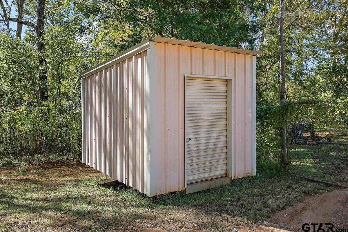 28524 US HWY 69 N