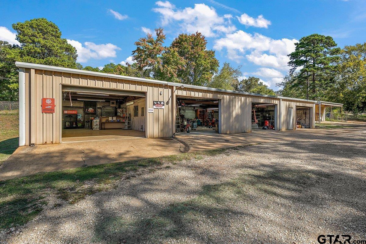 28524 US HWY 69 N