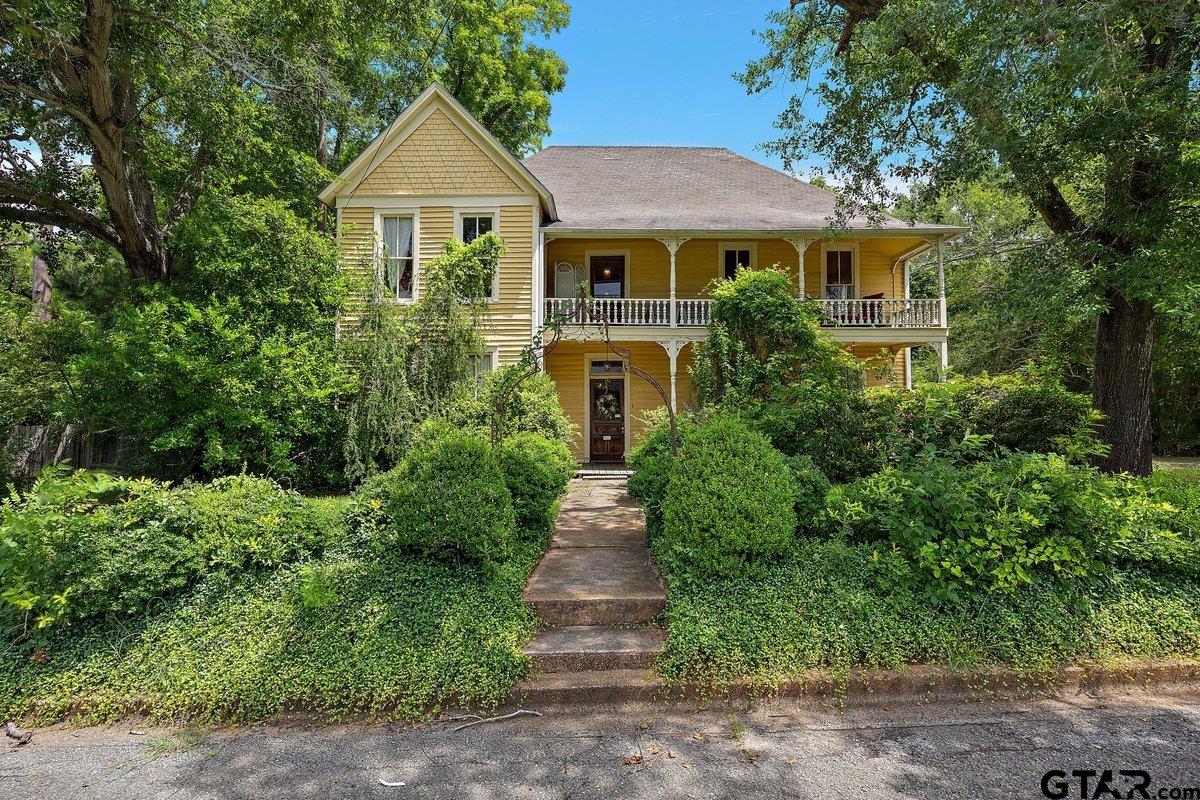 502 E Montgomery