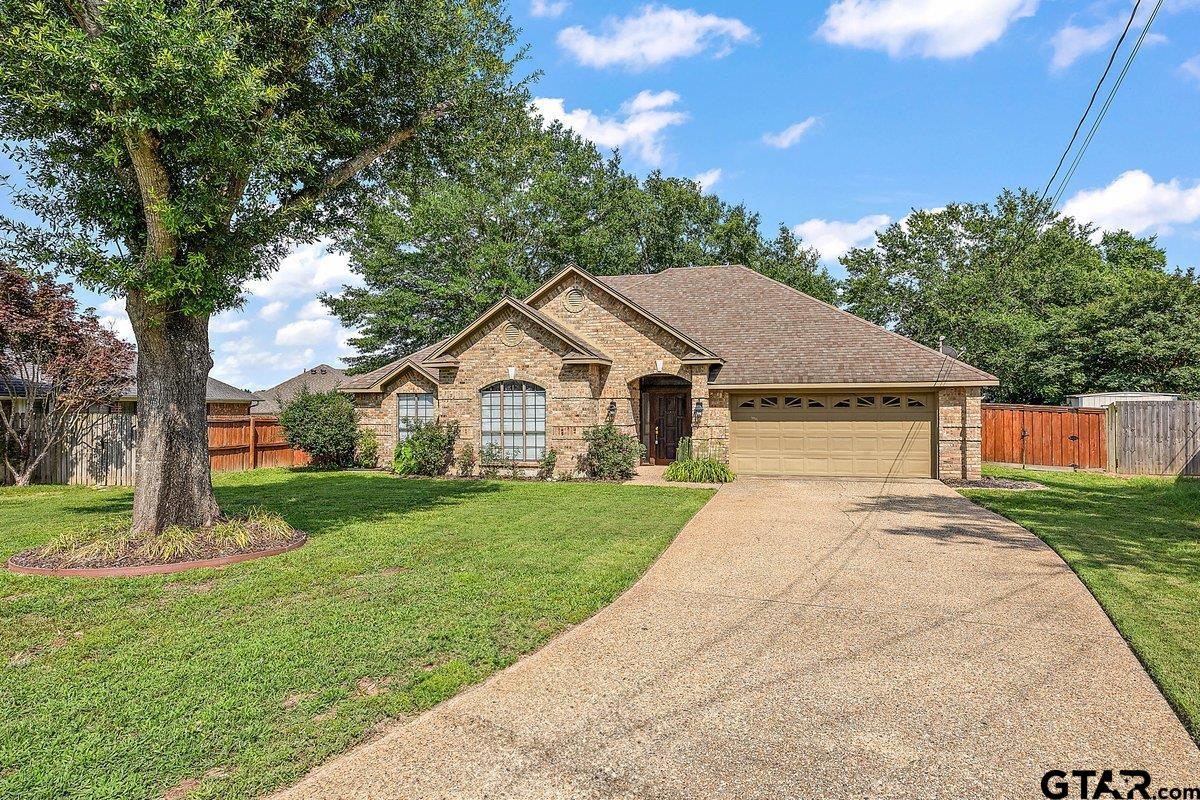 19173 Greenleaf Dr