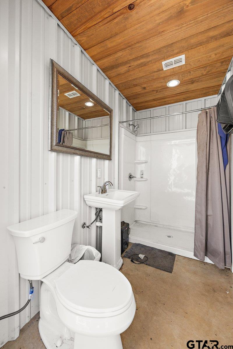 2005 N Jackson Street