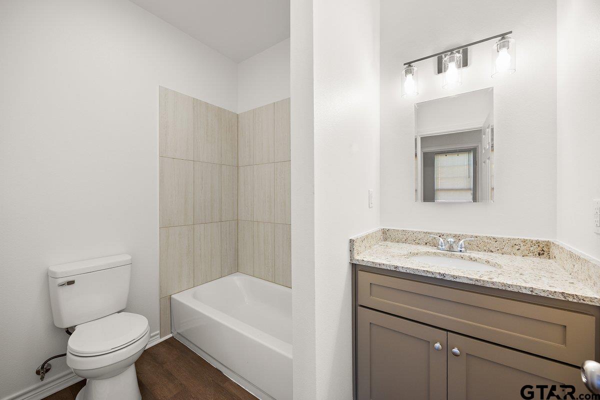 506 & 508 Neches Street